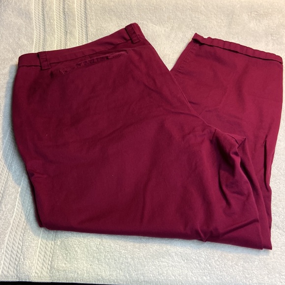 JCP Plus Size Capris - Picture 2 of 9